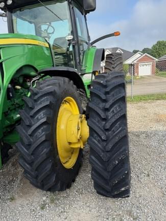Main image John Deere 8285R
