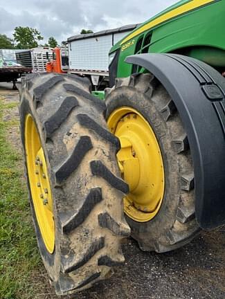 Image of John Deere 8285R equipment image 4