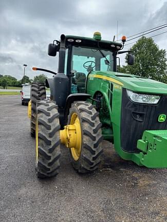 Image of John Deere 8285R equipment image 2