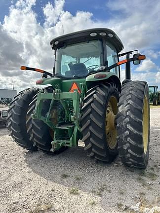 Image of John Deere 8285R equipment image 4