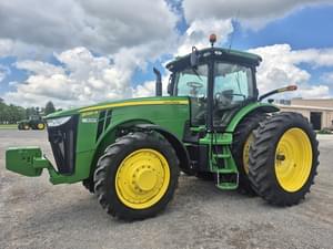 2012 John Deere 8285R Image