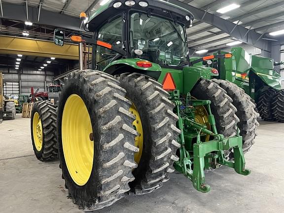 Image of John Deere 8285R equipment image 3