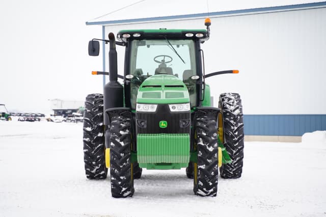 Image of John Deere 8285R equipment image 1