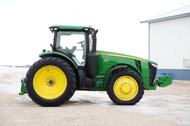 Image of John Deere 8285R equipment image 3