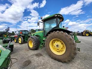 Main image John Deere 8285R 3