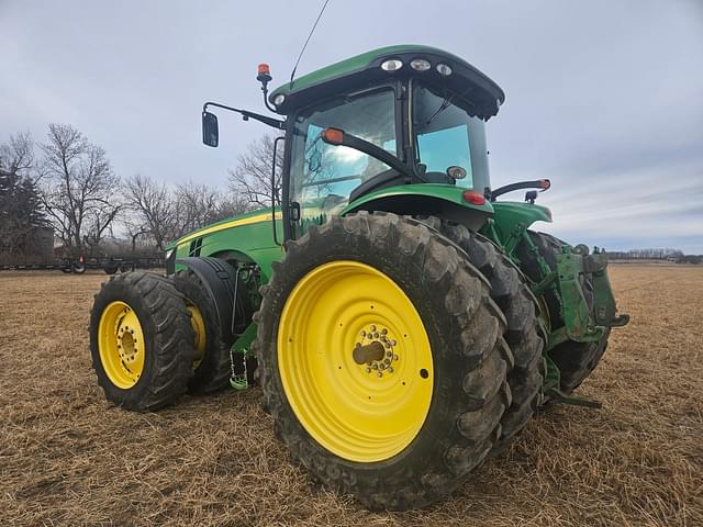 Image of John Deere 8285R equipment image 4