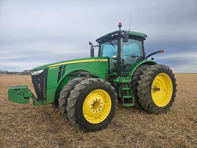 Image of John Deere 8285R equipment image 3