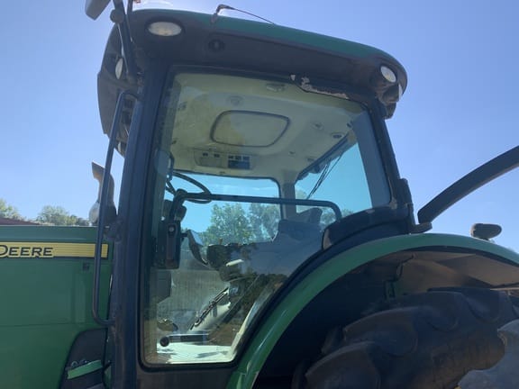 Main image John Deere 8285R