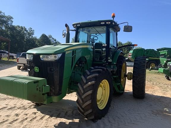 Image of John Deere 8285R equipment image 2