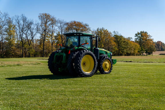 Image of John Deere 8285R equipment image 4