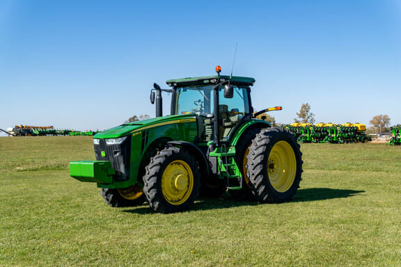 2012 John Deere 8285R Equipment Image0