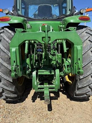 Image of John Deere 8285R equipment image 2