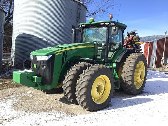 Image of John Deere 8285R equipment image 1