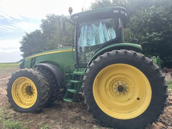 Image of John Deere 8285R Primary image