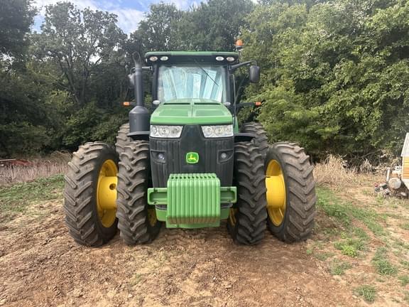 Image of John Deere 8285R equipment image 3