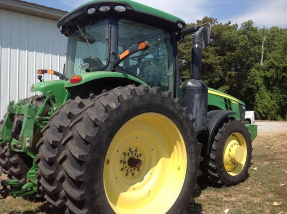 Image of John Deere 8285R equipment image 2