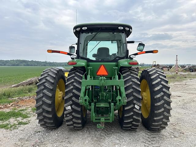 Image of John Deere 8285R equipment image 3