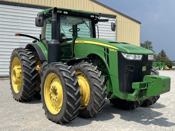 2012 John Deere 8285R Equipment Image0