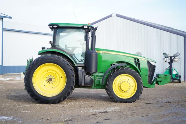 Image of John Deere 8285R equipment image 3