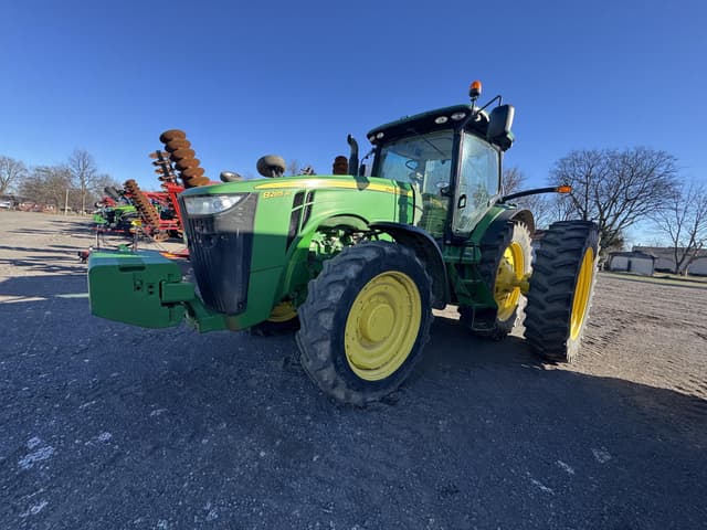 Image of John Deere 8285R equipment image 1