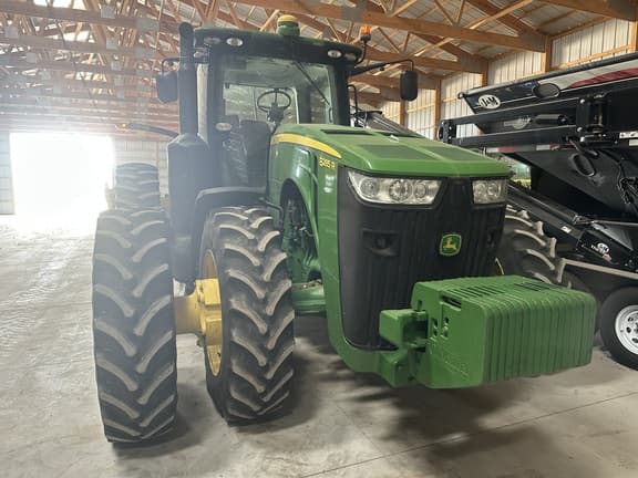 Image of John Deere 8285R equipment image 1