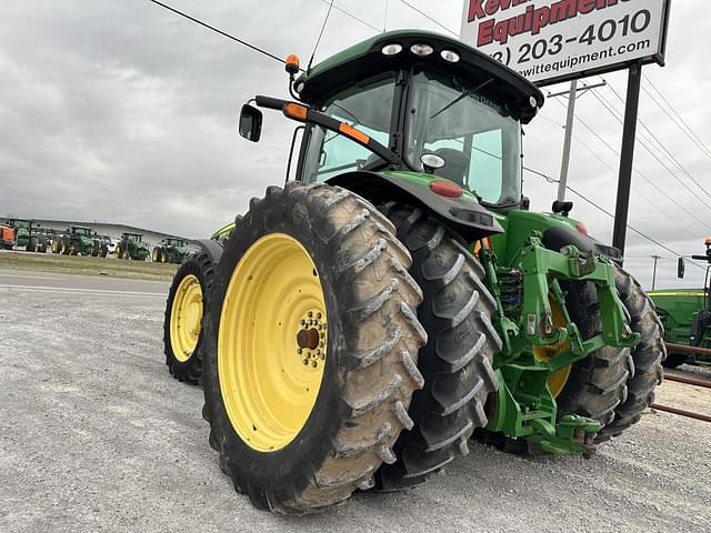 Image of John Deere 8285R equipment image 4