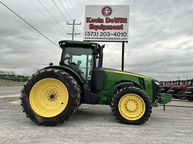 Image of John Deere 8285R equipment image 1