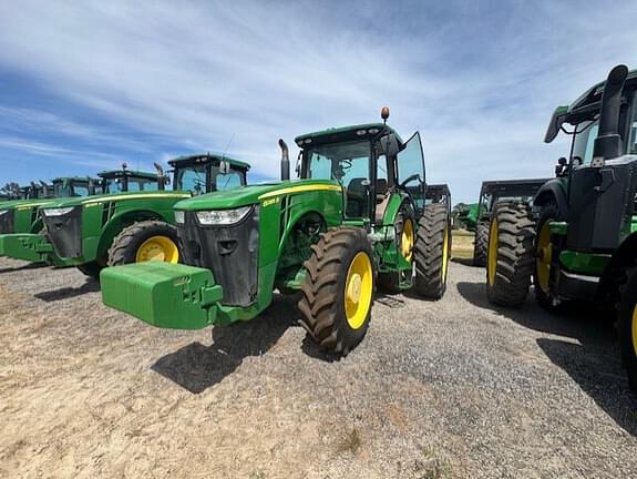 Image of John Deere 8285R equipment image 1