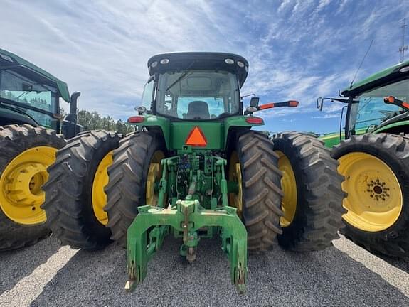 Image of John Deere 8285R equipment image 2
