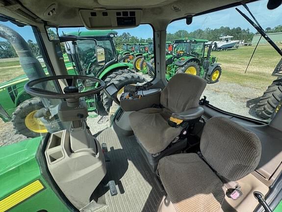 Image of John Deere 8285R equipment image 3