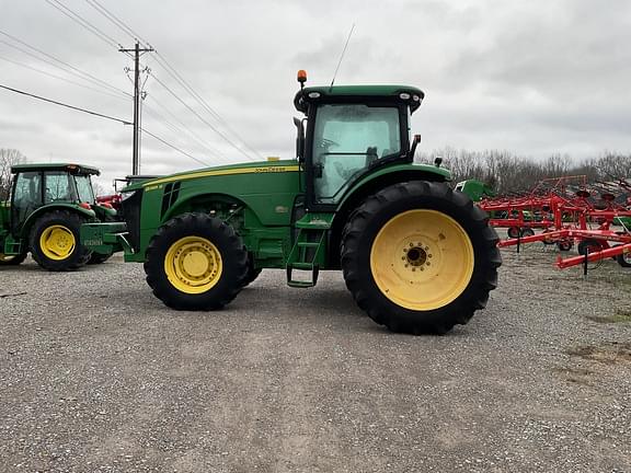 Image of John Deere 8285R equipment image 1