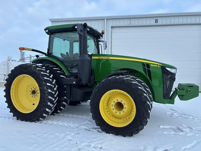 Image of John Deere 8285R equipment image 1