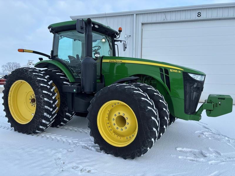 2012 John Deere 8285R Equipment Image0