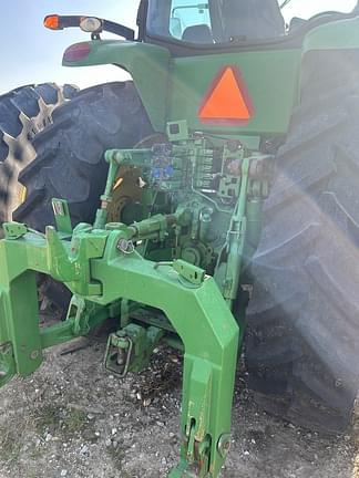 Image of John Deere 8285R equipment image 4