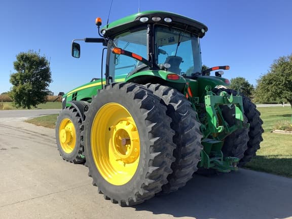 Image of John Deere 8285R equipment image 3
