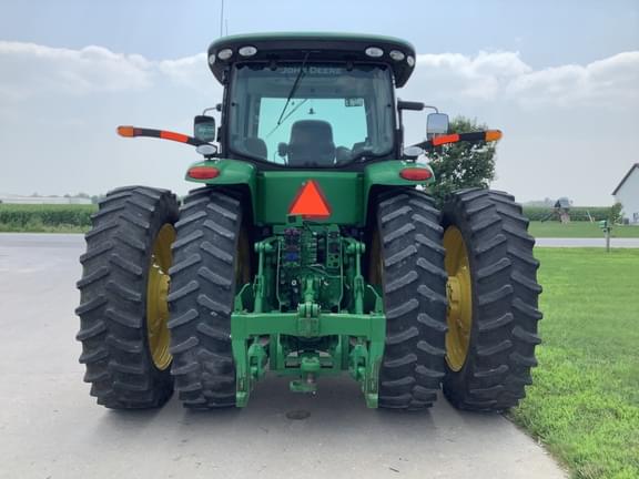 Image of John Deere 8285R equipment image 4