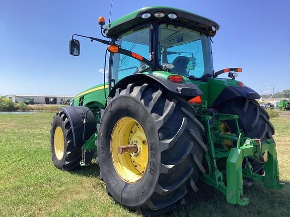 Image of John Deere 8285R equipment image 3