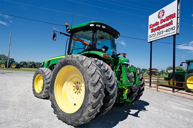 Image of John Deere 8285R equipment image 4