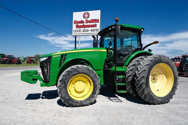 Image of John Deere 8285R equipment image 2