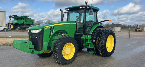Main image John Deere 8285R