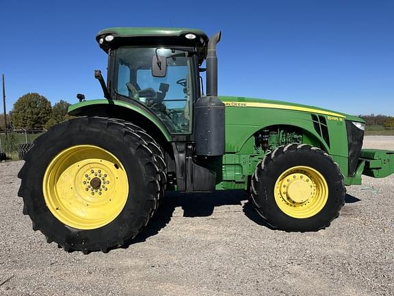 Image of John Deere 8285R equipment image 3