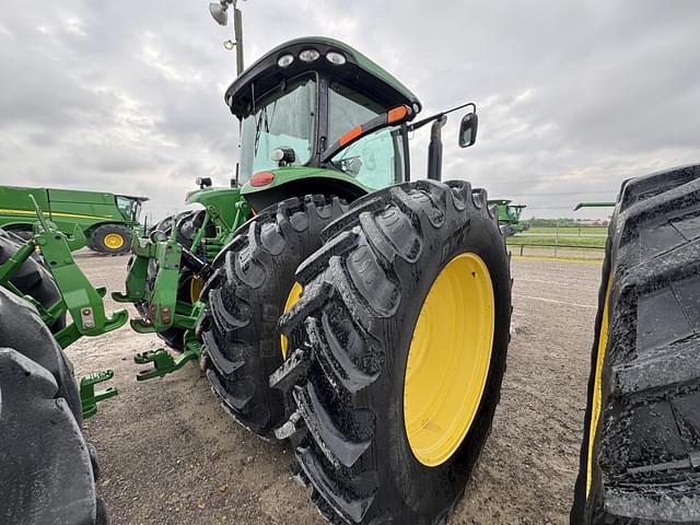Image of John Deere 8285R equipment image 4