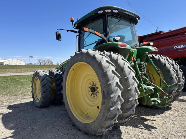 Image of John Deere 8285R equipment image 4
