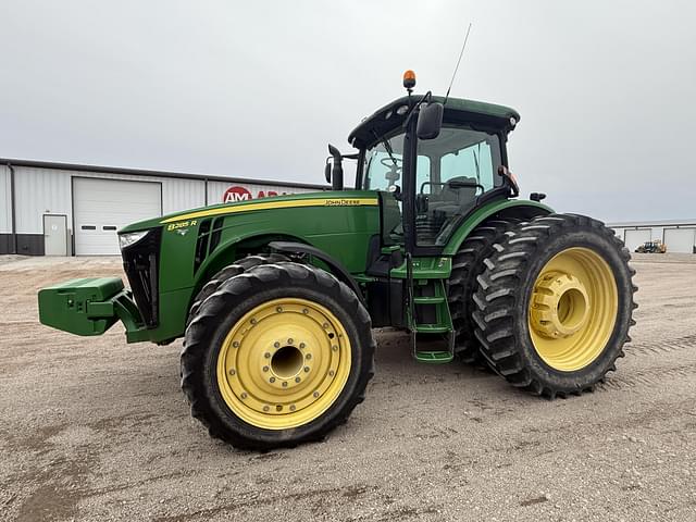 Image of John Deere 8285R equipment image 2