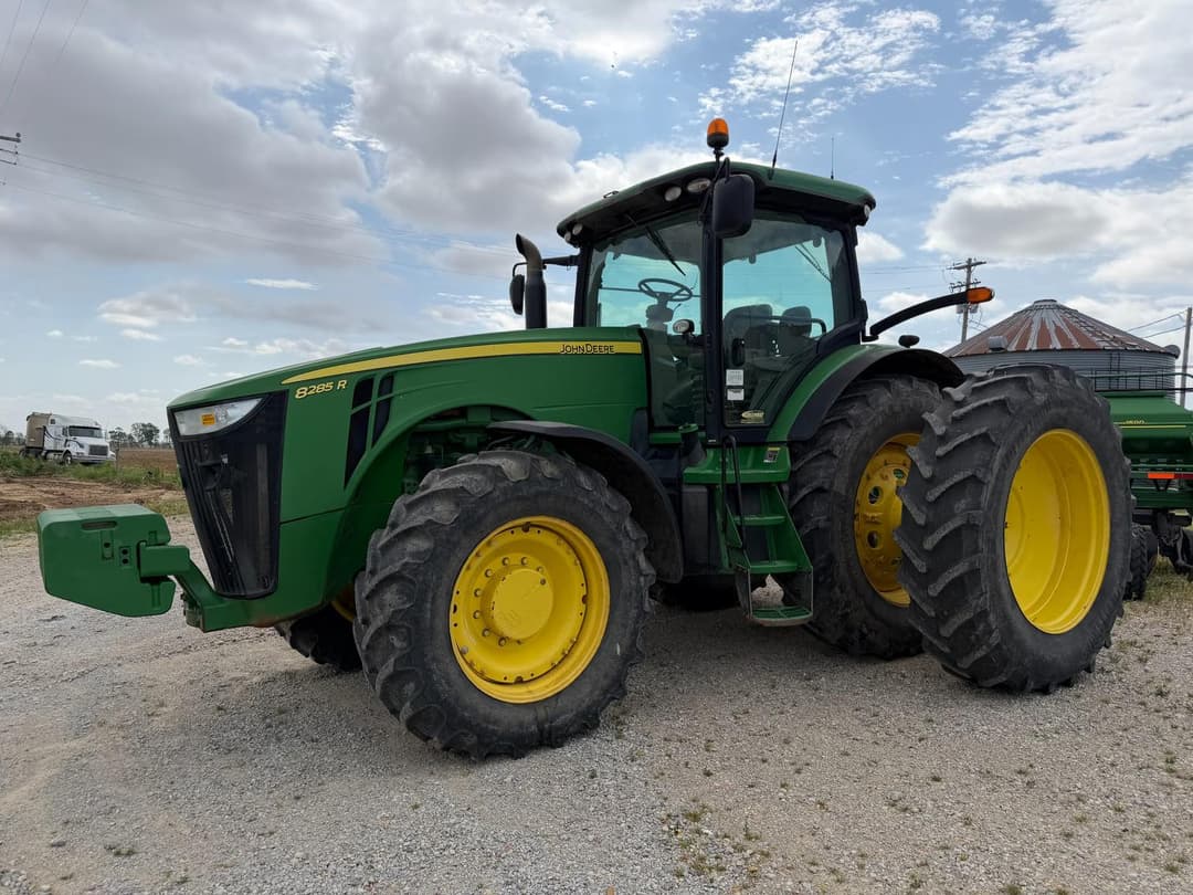 Image of John Deere 8285R Primary image