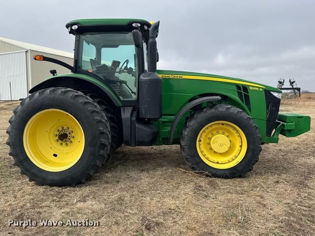 Image of John Deere 8285R equipment image 3