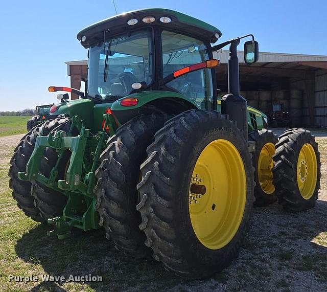 Image of John Deere 8285R equipment image 4