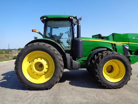 Image of John Deere 8310R Primary image