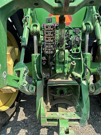 Image of John Deere 8310R equipment image 3