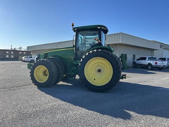 Image of John Deere 8310R equipment image 4